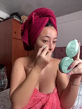 JulietaRiios online show from March 31, 5:13 pm