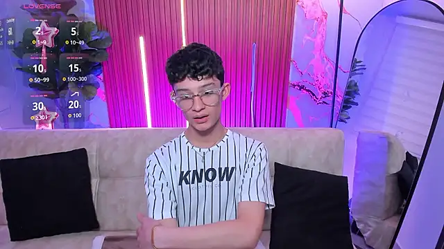 Patrick Howland  online show from March 15, 4:07 am