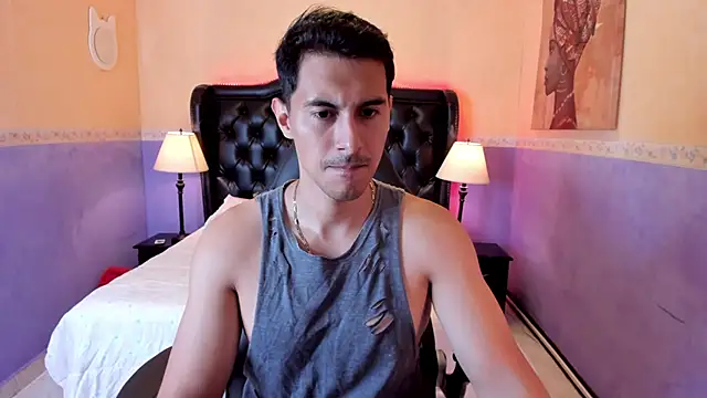 Snapshot of Mike_Conors chatting on February 26, 1:48 am Mike Conors online show from February 26, 1:48 am