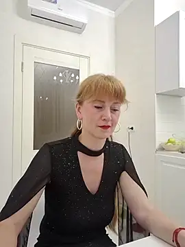 LanaBananaa  online show from April 9, 7:19 pm