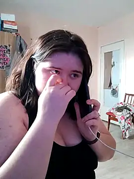 Snapshot of AngelKiras chatting on February 23, 7:50 am AngelKiras online show from February 23, 7:50 am