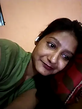 Snapshot of Ayesharani1 chatting on April 22, 7:22 am Ayesharani1 online show from April 22, 7:22 am