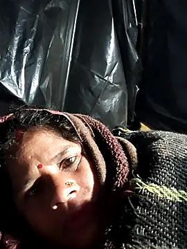 Snapshot of Hot_kiran4 chatting on February 13, 9:44 pm Hot kiran4 online show from February 13, 9:44 pm