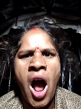 Snapshot of Hot_kiran4 chatting on February 16, 12:40 am Hot kiran4 online show from February 16, 12:40 am