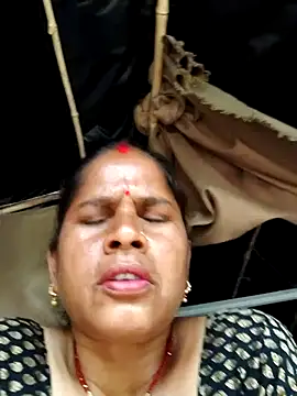 Snapshot of Hot_kiran4 chatting on February 18, 9:38 am Hot kiran4 online show from February 18, 9:38 am