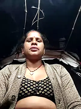 Snapshot of Hot_kiran4 chatting on February 19, 9:49 am Hot kiran4 online show from February 19, 9:49 am