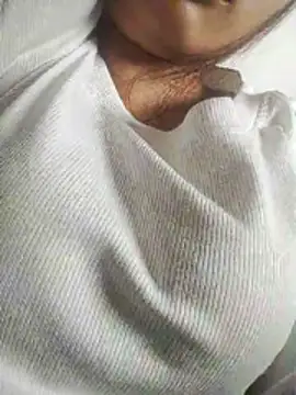 Snapshot of bigdady112 chatting on February 22, 1:07 am bigdady112 online show from February 22, 1:07 am