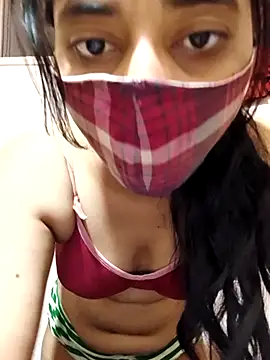 Snapshot of Kitti-Sharma chatting on July 1, 5:23 pm Kitti-Sharma online show from July 1, 5:23 pm