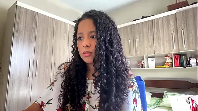 Snapshot of KayleenStoyanoff chatting on February 5, 6:23 pm KayleenStoyanoff online show from February 5, 6:23 pm