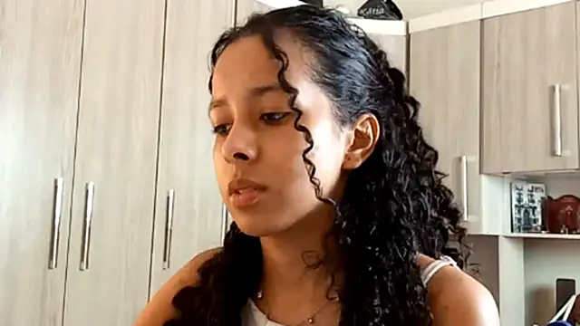 Snapshot of KayleenStoyanoff chatting on February 8, 4:10 pm KayleenStoyanoff online show from February 8, 4:10 pm