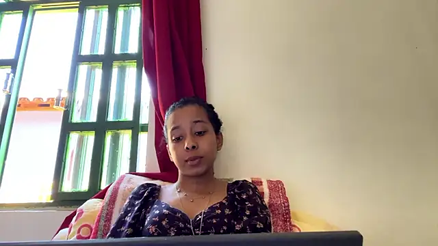 Snapshot of KayleenStoyanoff chatting on February 19, 4:36 pm KayleenStoyanoff online show from February 19, 4:36 pm