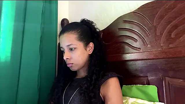 Snapshot of KayleenStoyanoff chatting on March 2, 1:29 pm KayleenStoyanoff online show from March 2, 1:29 pm