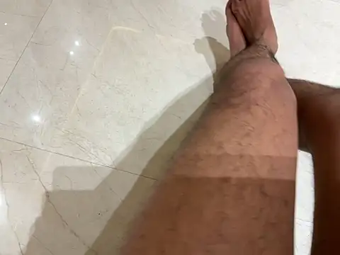 Snapshot of badassmaster42r chatting on February 14, 6:04 pm badassmaster42r online show from February 14, 6:04 pm