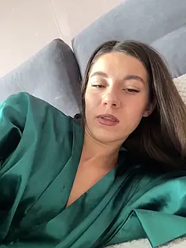 OnlyLeiLa online show from April 7, 6:25 am