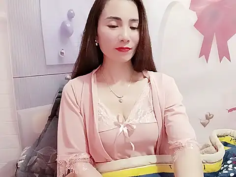 Hello-Kitty001 online show from February 11, 7:35 am