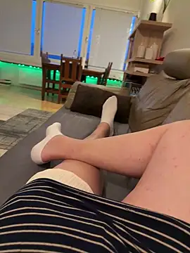 hungryMaya online show from February 25, 5:00 pm