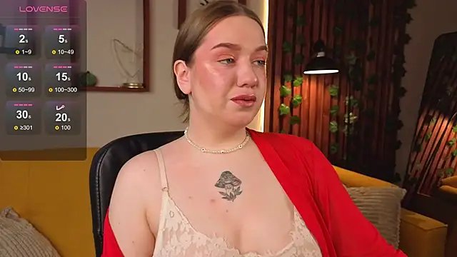 Snapshot of RachelDiRose chatting on February 20, 3:25 am RachelDiRose online show from February 20, 3:25 am