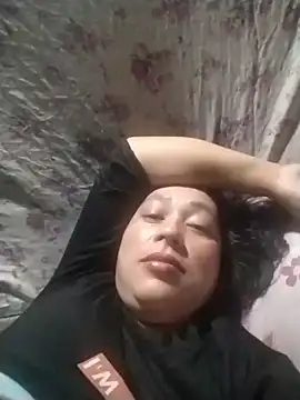 Snapshot of May_Bombs chatting on February 10, 9:52 pm May Bombs online show from February 10, 9:52 pm