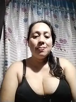 Snapshot of May_Bombs chatting on February 14, 5:59 am May Bombs online show from February 14, 5:59 am