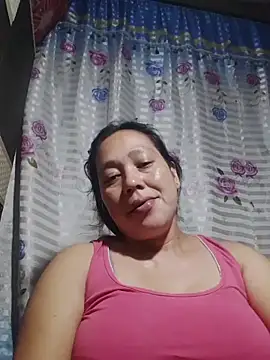 Snapshot of May_Bombs chatting on February 20, 7:43 am May Bombs online show from February 20, 7:43 am