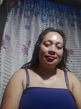 Snapshot of May_Bombs chatting on February 23, 11:02 pm May Bombs online show from February 23, 11:02 pm