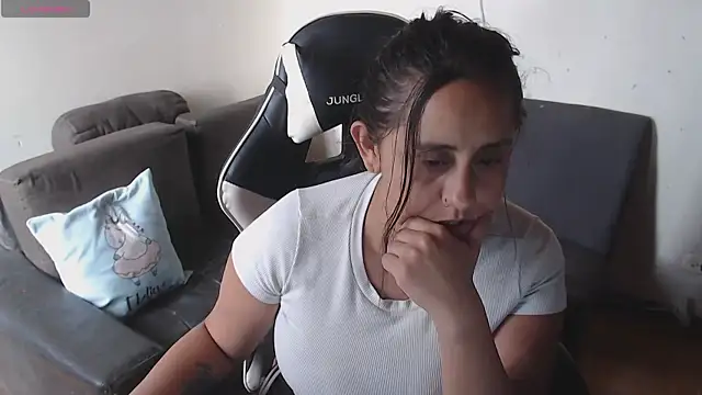 MeliisaRobers online show from July 3, 8:48 pm