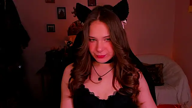 LanaLovely online show from May 22, 6:20 am