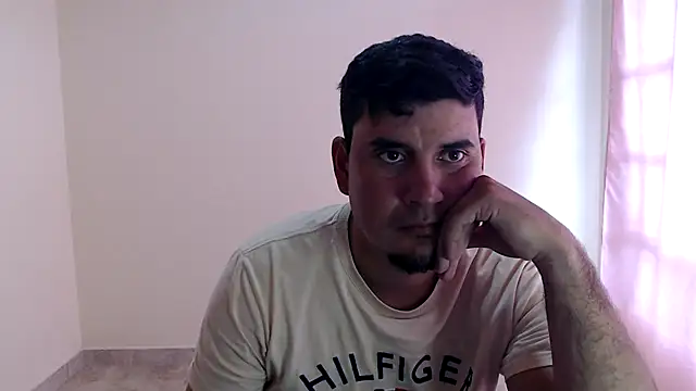 Snapshot of dannamomcerratt chatting on February 21, 8:21 pm dannamomcerratt online show from February 21, 8:21 pm