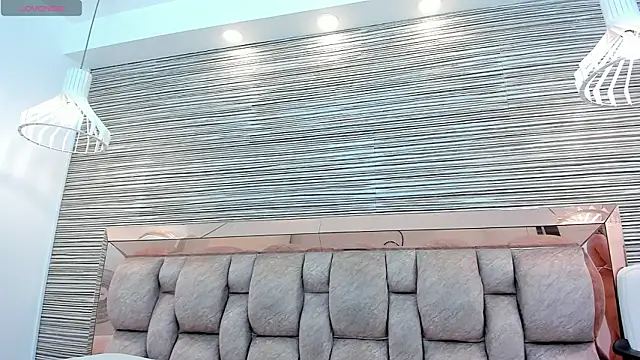 rossy roose online show from February 25, 7:12 pm