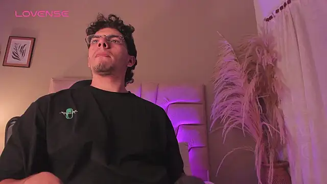 Axel Creed online show from February 28, 3:51 am