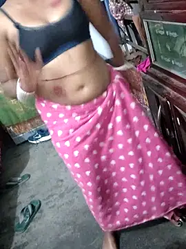 Snapshot of Tiay_009 chatting on February 5, 8:35 pm Tiay 009 online show from February 5, 8:35 pm