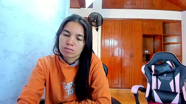 Snapshot of Emily_and_Soffy chatting on February 16, 12:01 pm Emily and Soffy online show from February 16, 12:01 pm