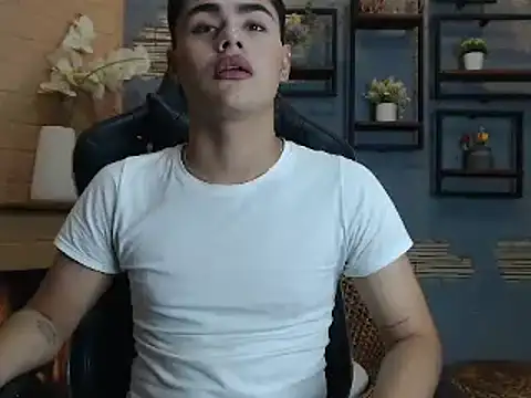 FemNoa online show from February 17, 5:41 pm