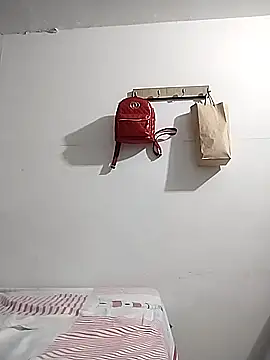 Snapshot of Katestar77 chatting on February 27, 9:37 pm Katestar77 online show from February 27, 9:37 pm