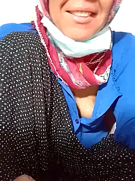 Snapshot of turbanlim07 chatting on February 19, 12:06 am turbanlim07 online show from February 19, 12:06 am