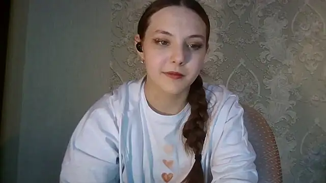 Snapshot of YuniNeko chatting on February 22, 12:58 pm YuniNeko online show from February 22, 12:58 pm