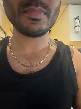 Snapshot of DaggerTie chatting on February 3, 5:29 pm DaggerTie online show from February 3, 5:29 pm