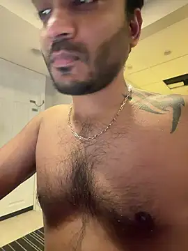 Snapshot of DaggerTie chatting on February 11, 9:09 pm DaggerTie online show from February 11, 9:09 pm