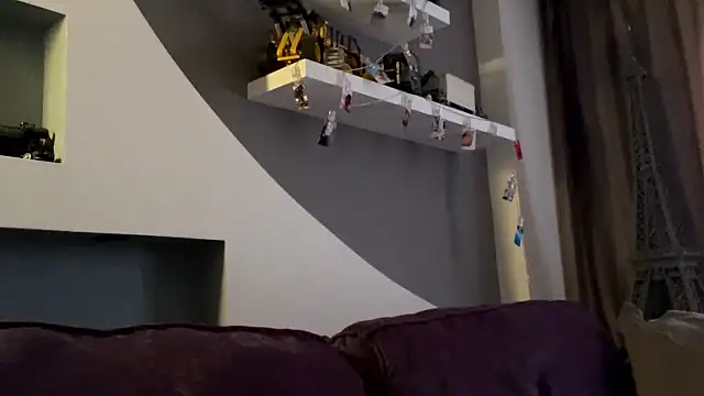 Snapshot of JeneeEady chatting on February 8, 8:07 am JeneeEady online show from February 8, 8:07 am