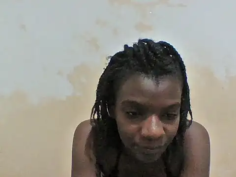 Snapshot of petitelavishey chatting on March 1, 11:40 pm petitelavishey online show from March 1, 11:40 pm