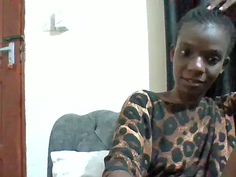 Snapshot of petitelavishey chatting on May 22, 7:41 pm petitelavishey online show from May 22, 7:41 pm