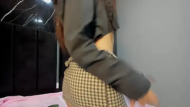 Snapshot of LunaSmithly chatting on February 12, 2:34 pm LunaSmithly online show from February 12, 2:34 pm