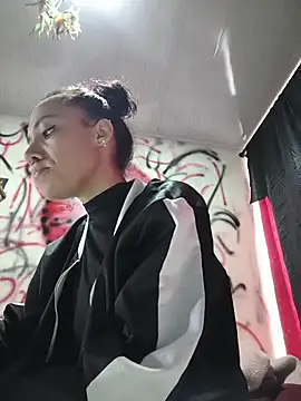 CharlotteKravizz online show from February 26, 7:57 pm