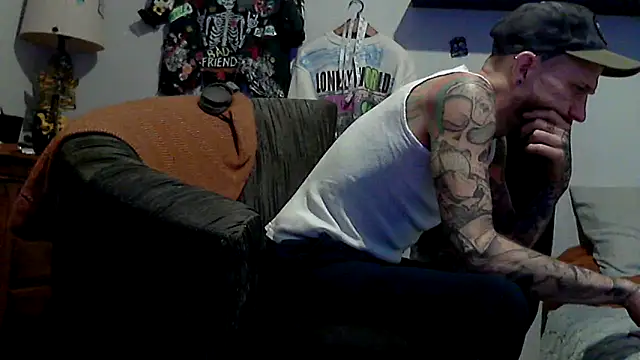 F D R  online show from February 4, 9:09 pm