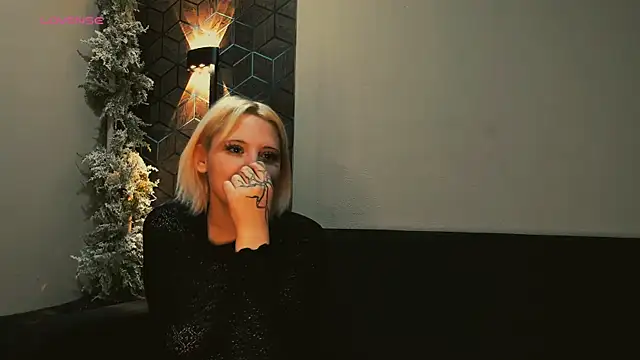 ImNysha online show from April 18, 10:52 am