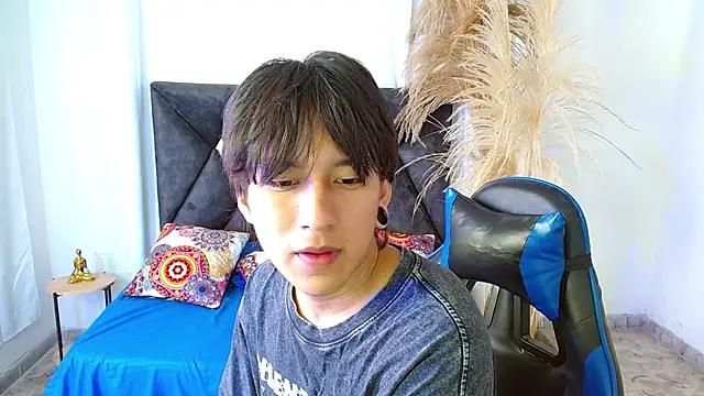 nikoo 18 online show from March 9, 1:26 pm