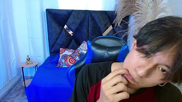 nikoo 18 online show from April 6, 2:40 pm