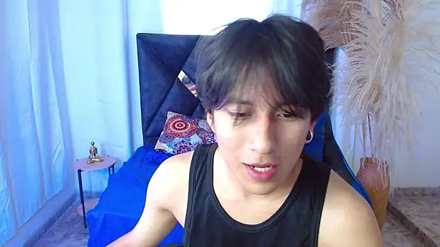 nikoo 18 online show from April 13, 2:33 pm