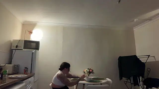 EdenRose online show from April 16, 9:39 pm