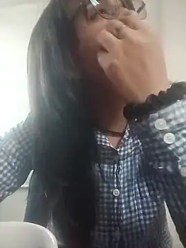 Snapshot of Maggyx chatting on February 20, 1:22 pm Maggyx online show from February 20, 1:22 pm